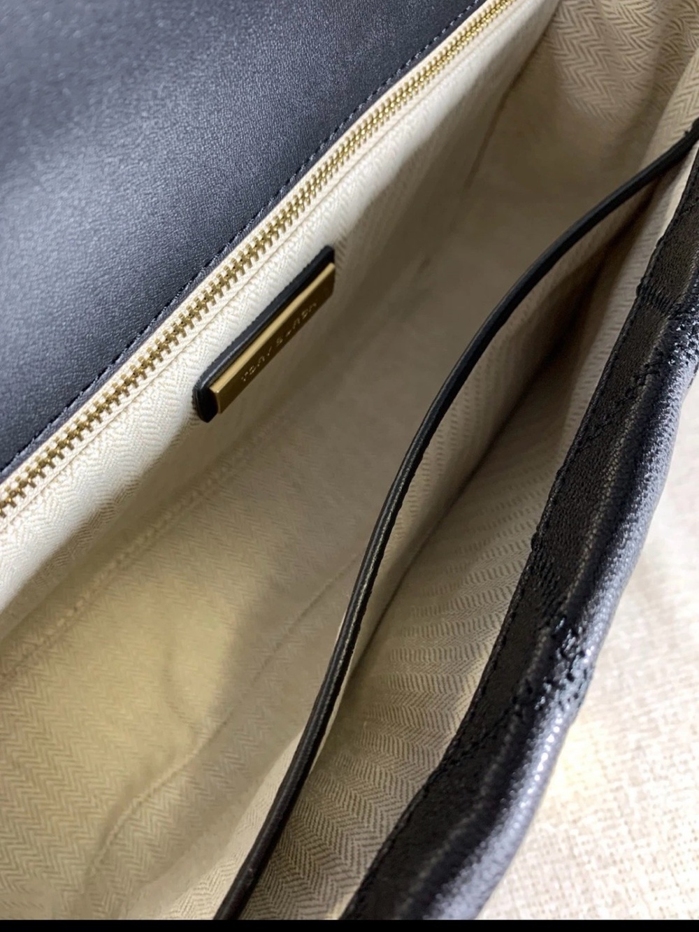 Tory Burch Black Quilted Leather Clutch with Gold Logo Medallion - Picture 3 of 9